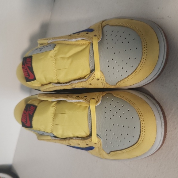 SOLD Travis Scott Jordan Low. - Picture 2 of 7